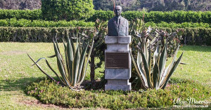 Statue in the museum gardens at the Pachacamac complex. Statue in the museum gardens at the Pachacamac complex.