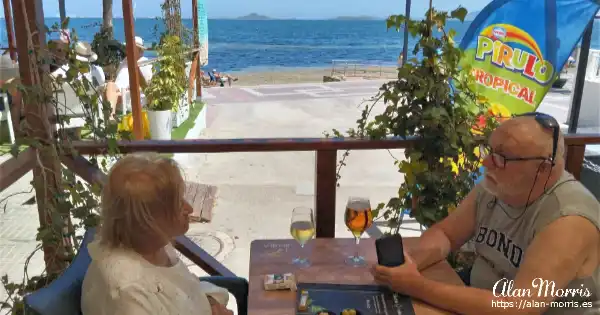 Lottie & Alan at Buena Vista restaurant in Los Alcázares.